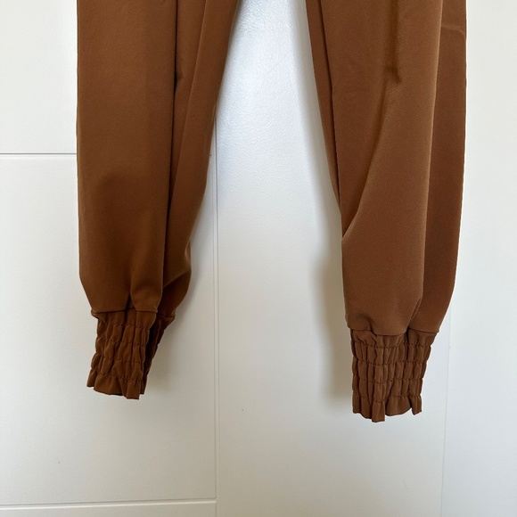 Lululemon | Stretch Travel Woven Jumpsuit - Picture 5 of 10